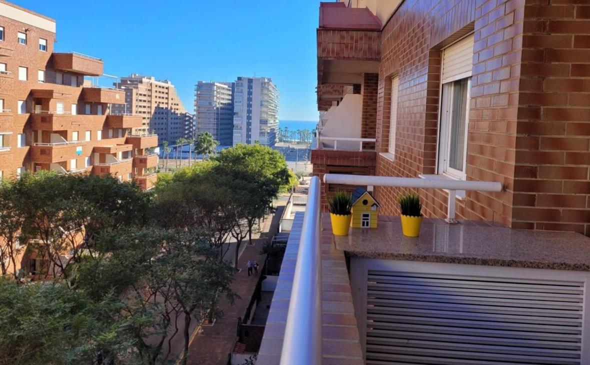 Schöne Ferienwohnung ca. 350m vom Strand entfernt Oropesa del Mar Exterior foto