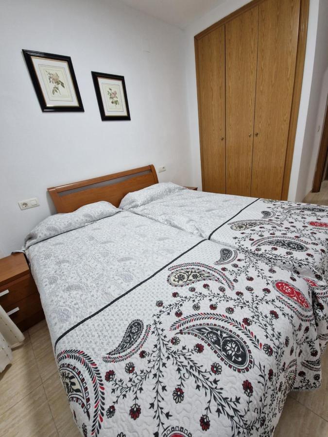 Schöne Ferienwohnung ca. 350m vom Strand entfernt Oropesa del Mar Exterior foto