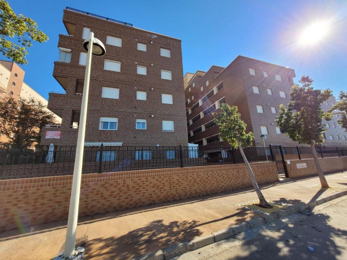 Schöne Ferienwohnung ca. 350m vom Strand entfernt Oropesa del Mar Exterior foto